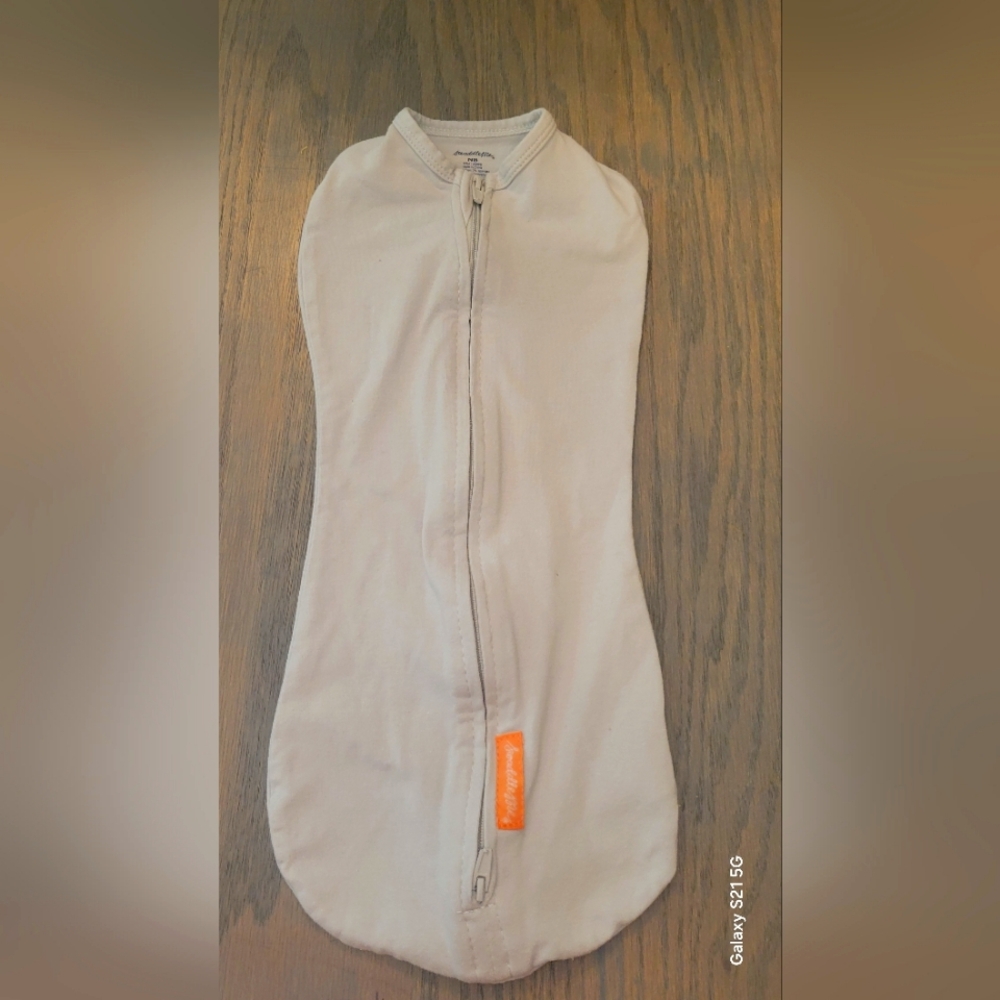SwaddleMe Grey Zip up Swaddle two way zipper Sleepsack size NEWBORN